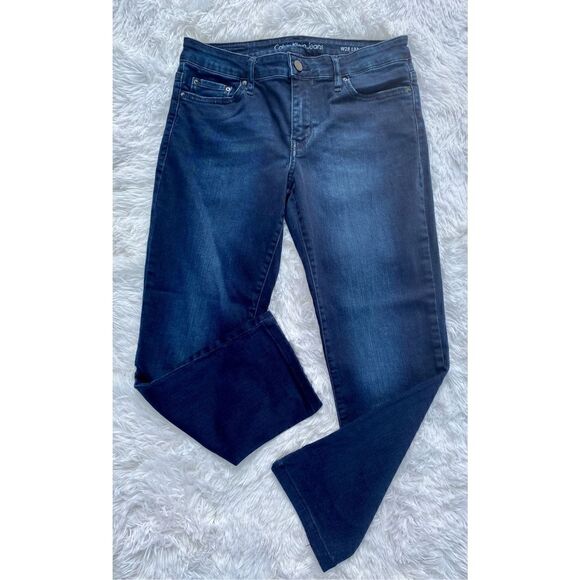 Calvin Klein SZ W28 L32 Women’s Dark Denim Factory Faded Straight Leg Je… - Picture 2 of 13